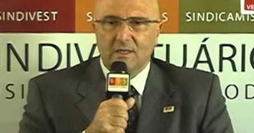 Presidente do Sindivestuário apoia impeachment de Dilma