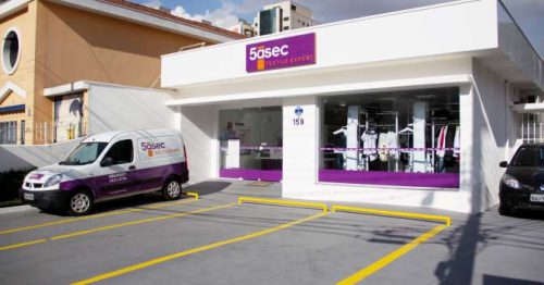 Franquia 5àsec diversifica serviços para crescer no Brasil