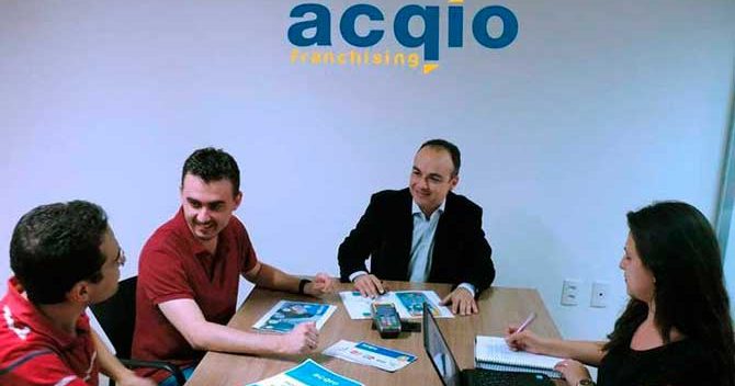 Para brasileiros se recolocarem no mercado de trabalho, franquias home office exigem foco e dedicação