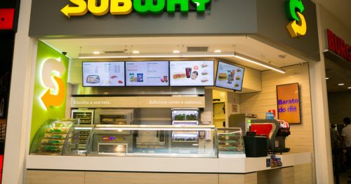Franquia Subway renova design de suas lojas no Brasil