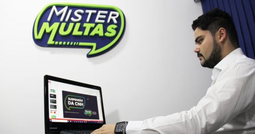 Empresário cria franquia de recursos de multas de trânsito